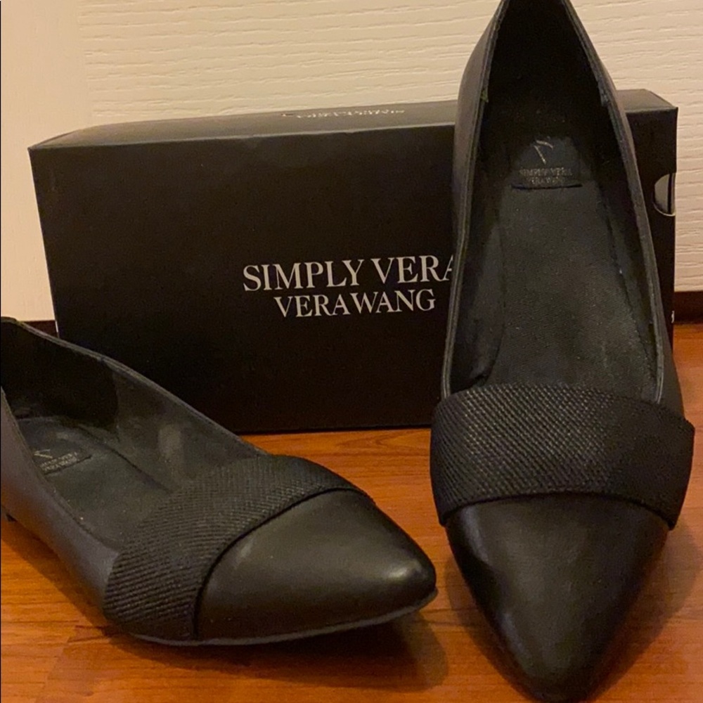 Vera wang flats. Size 10
